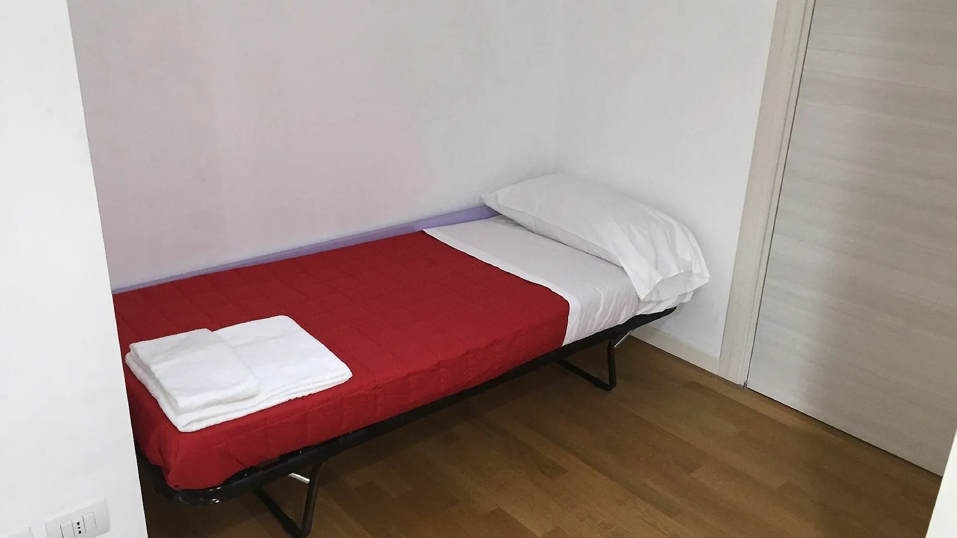 Red Line Apartments Milano